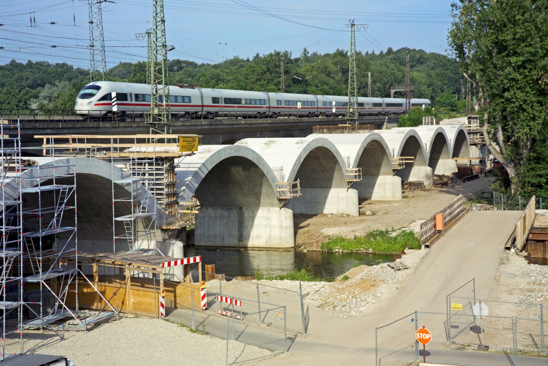 Siebenbogenbrücke Heidelberg Materials Deutschland